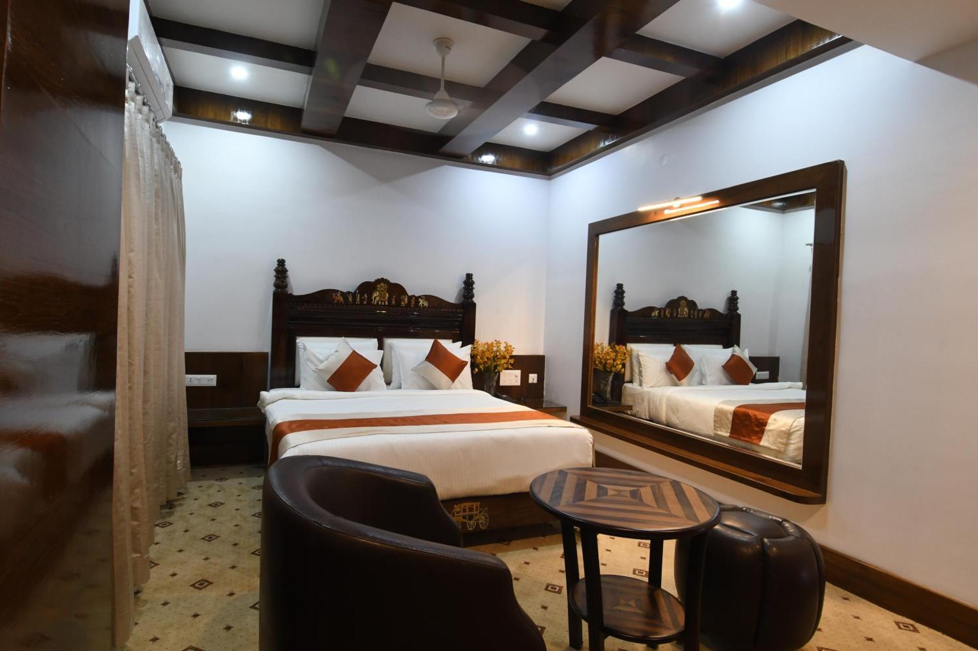 Hotel Lok Sagar Mysore Eksteriør bilde